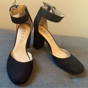 Gently used. Black heels from DSW.